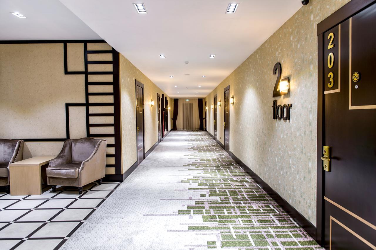 Megapolis Hotel Šymkent Exteriér fotografie