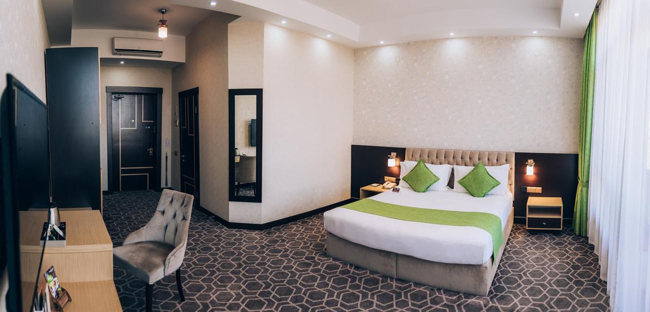 Megapolis Hotel Šymkent Exteriér fotografie