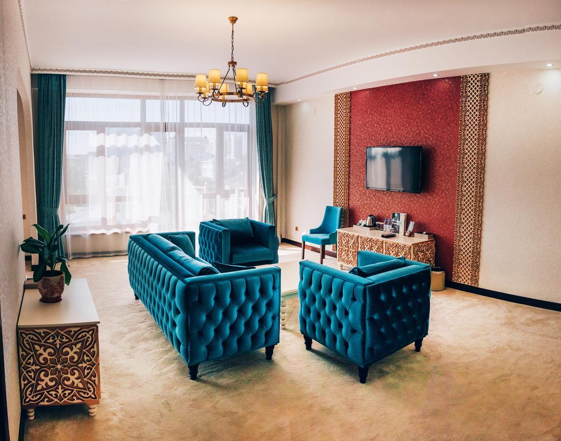 Megapolis Hotel Šymkent Exteriér fotografie