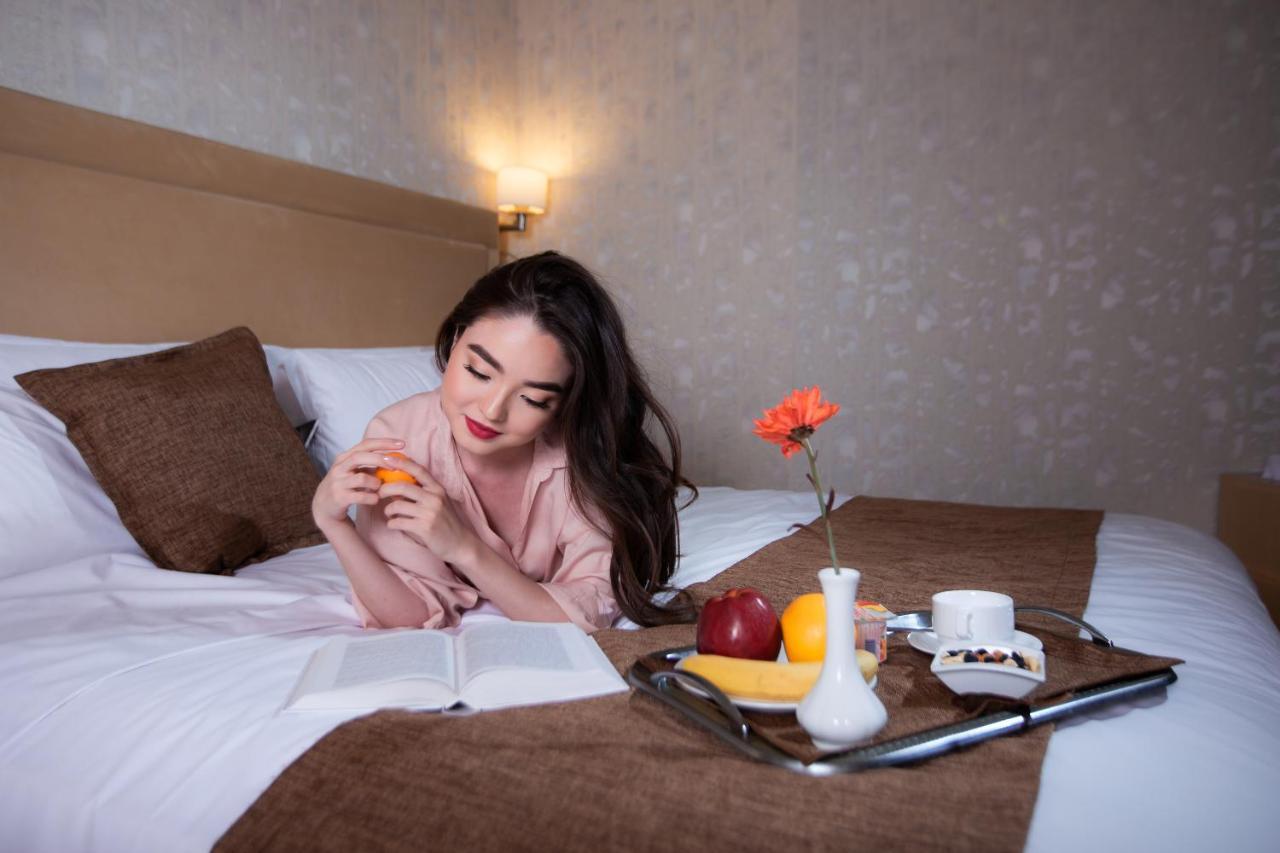 Megapolis Hotel Šymkent Exteriér fotografie