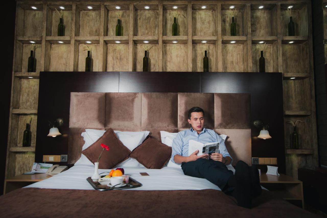 Megapolis Hotel Šymkent Exteriér fotografie